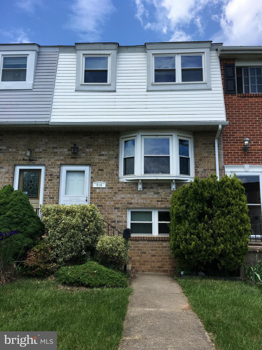 916 Stormont Cir, Halethorpe, MD 21227 - photo 1