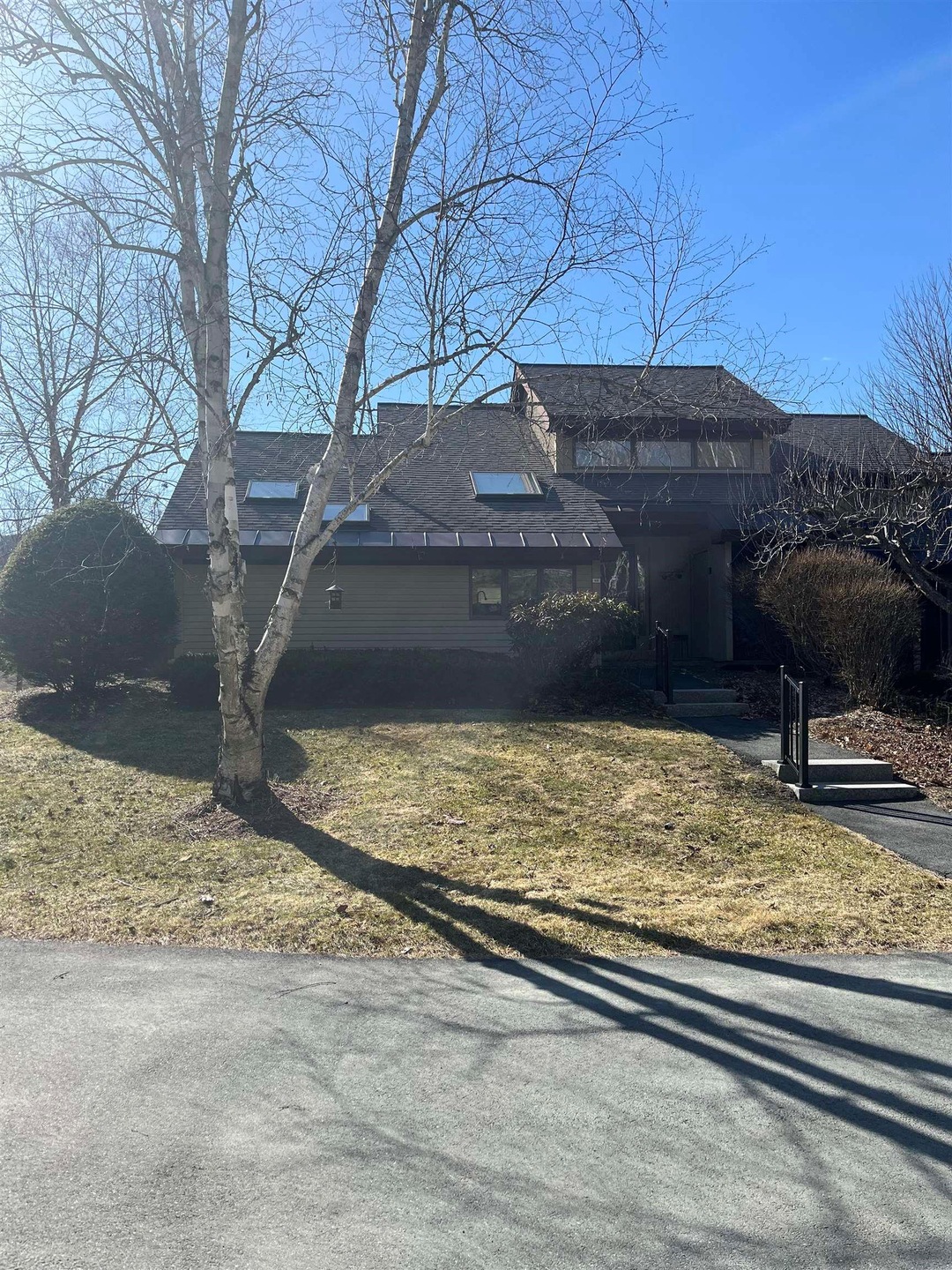 761 Murphys Rd unit 9B, Quechee, VT 05059 - photo 1