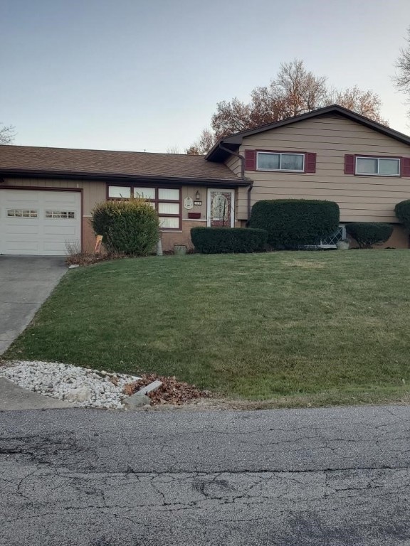 318 Newell Ave, Danville, IL 61832 - photo 1