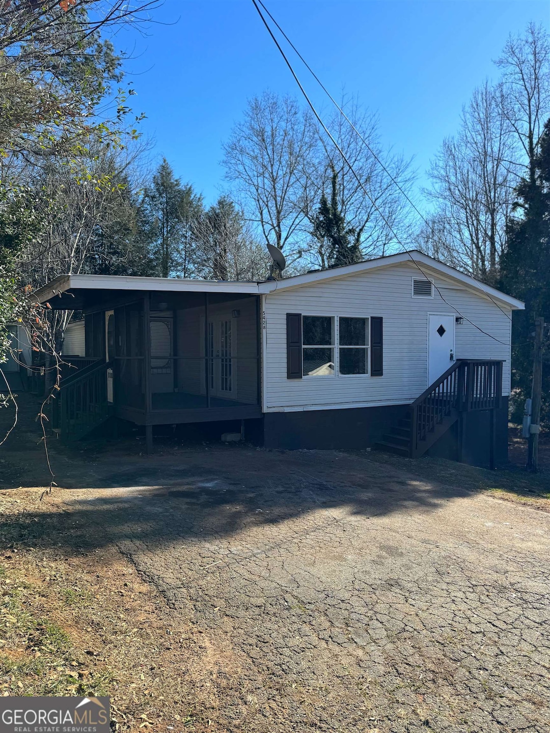 5428 Crystal Lake Dr, Gainesville, GA 30506 - photo 1