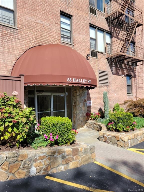 55 Halley St unit 7H, Yonkers, NY 10704 - photo 1