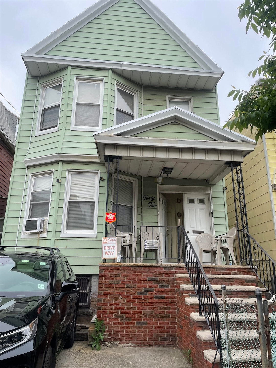 42 Dwight St, Jersey City, NJ 07305 - photo 1