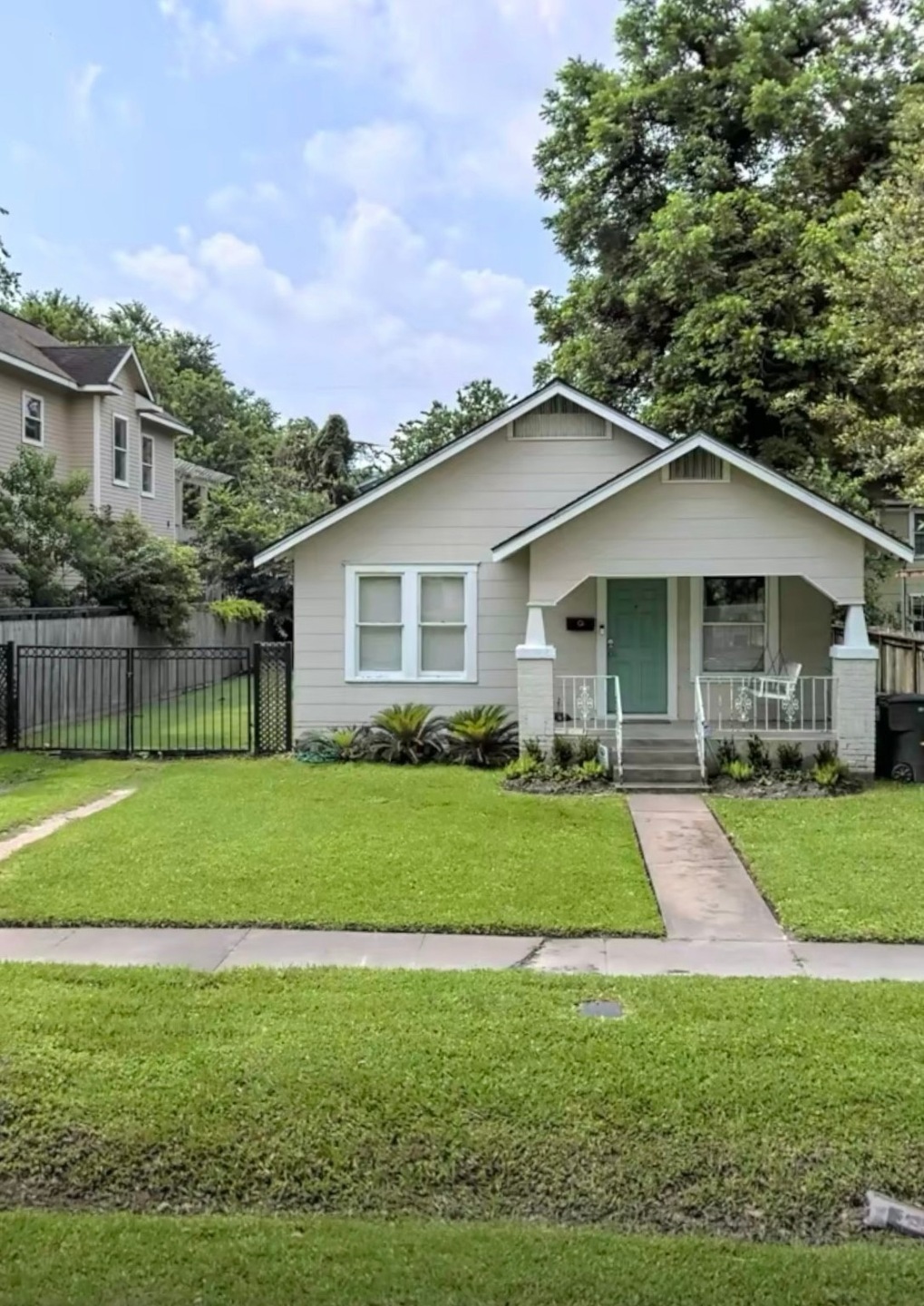 730 E 13th St, Houston, TX 77008 - photo 1