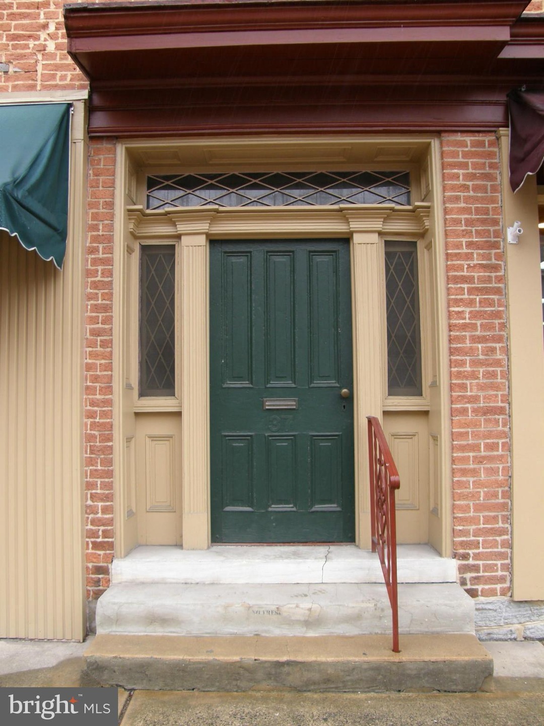 37 E Main St, Waynesboro, PA 17268 - photo 1