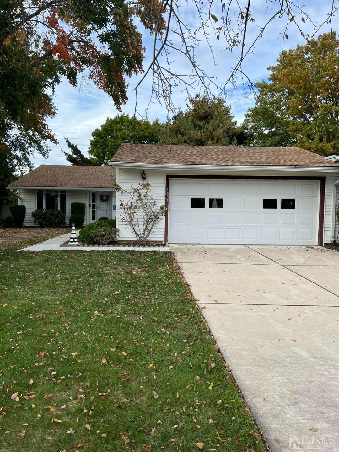 112 Indigo Plaza unit A, Monroe Township, NJ 08831 - photo 1