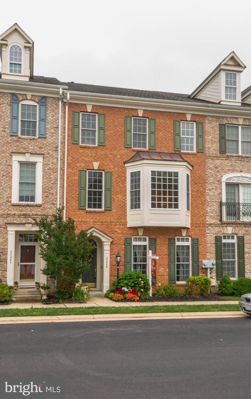 22966 Fanshaw Square, Ashburn, VA 20148 - photo 1