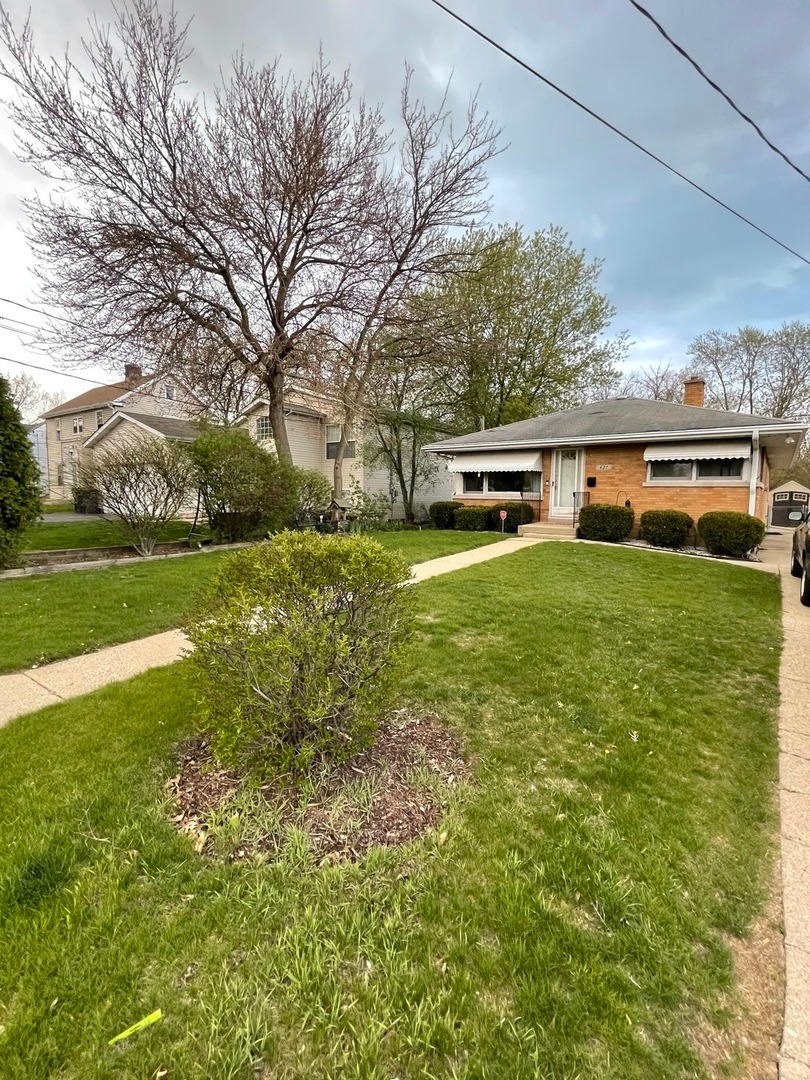 427 Keller Ave, Waukegan, IL 60085 - photo 1