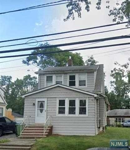 40 Mackay Ave, Paramus, NJ 07652 - photo 1