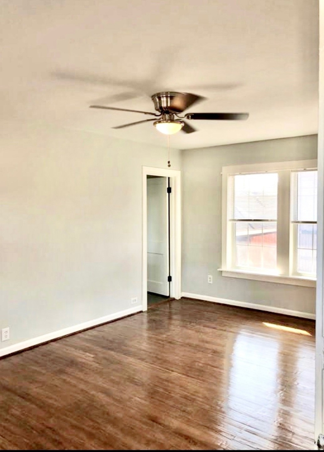 Welcome home! Bright and airy rooms with hardwood