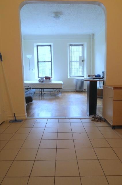 946 Columbus Ave unit 1D, New York, NY 10025 - photo 1