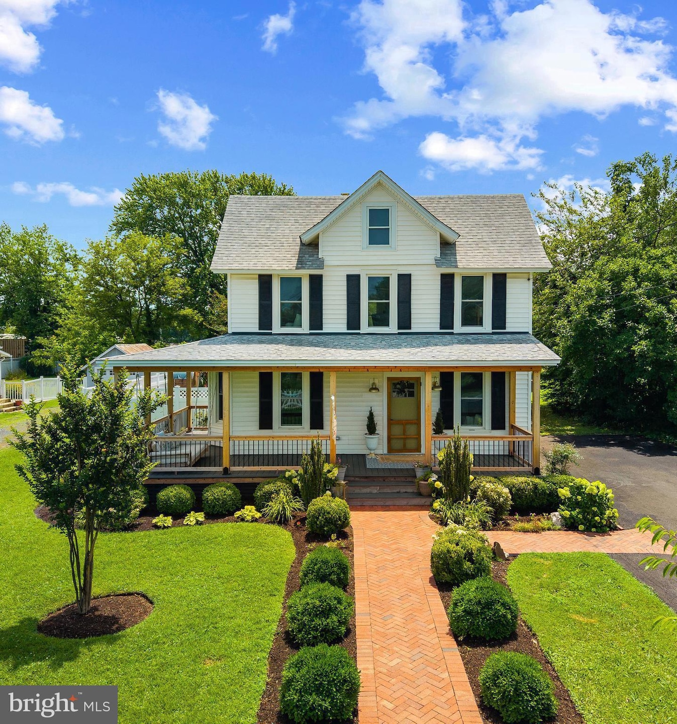 Under Contract $549,000