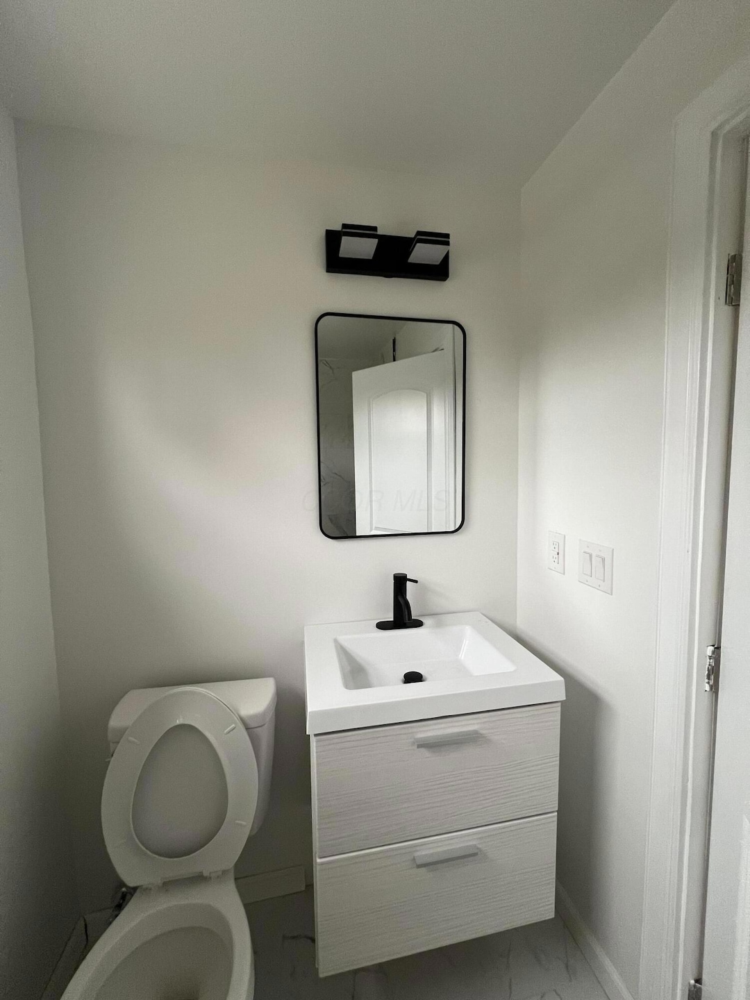 50 N Hampton Rd unit C, Columbus, OH 43213 - photo 1