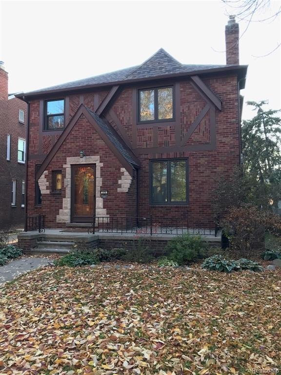 375 Mcmillan Rd, Grosse Pointe Farms, MI 48236 - photo 1