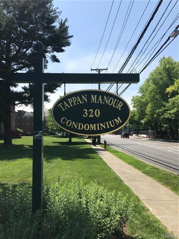 Tappan Manour Condominium unit R-2, Tarrytown, NY 10591 - photo 1