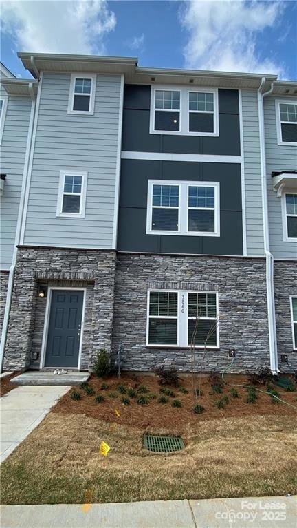 3860 Memorial Pkwy unit 27, Charlotte, NC 28217 - photo 1