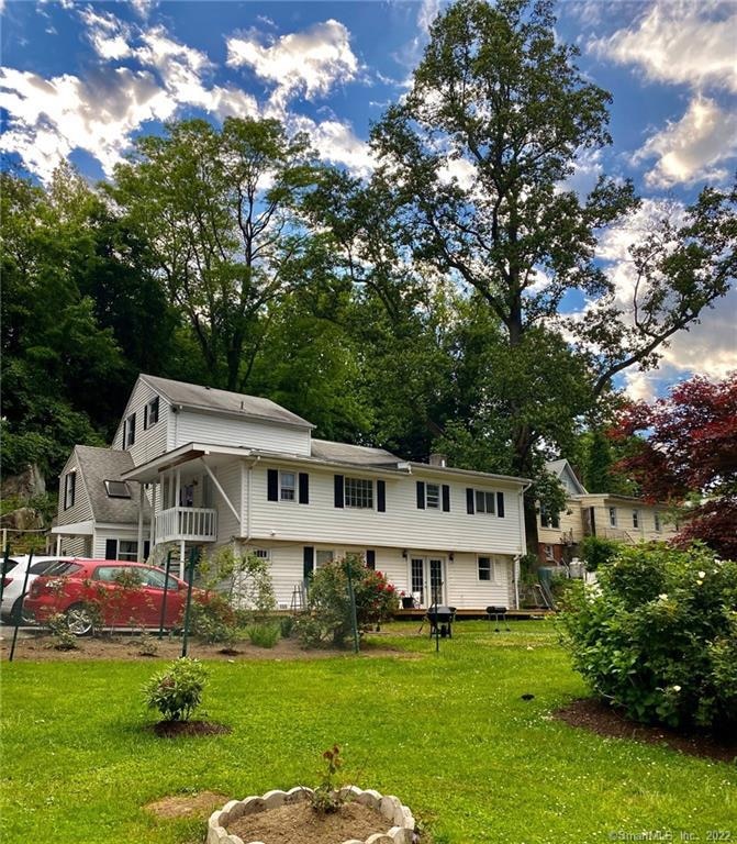 155 Bouton St unit front, Norwalk, CT 06854 - photo 1