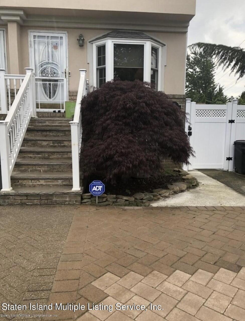 15 Salamander Ct, Staten Island, NY 10309 - photo 1