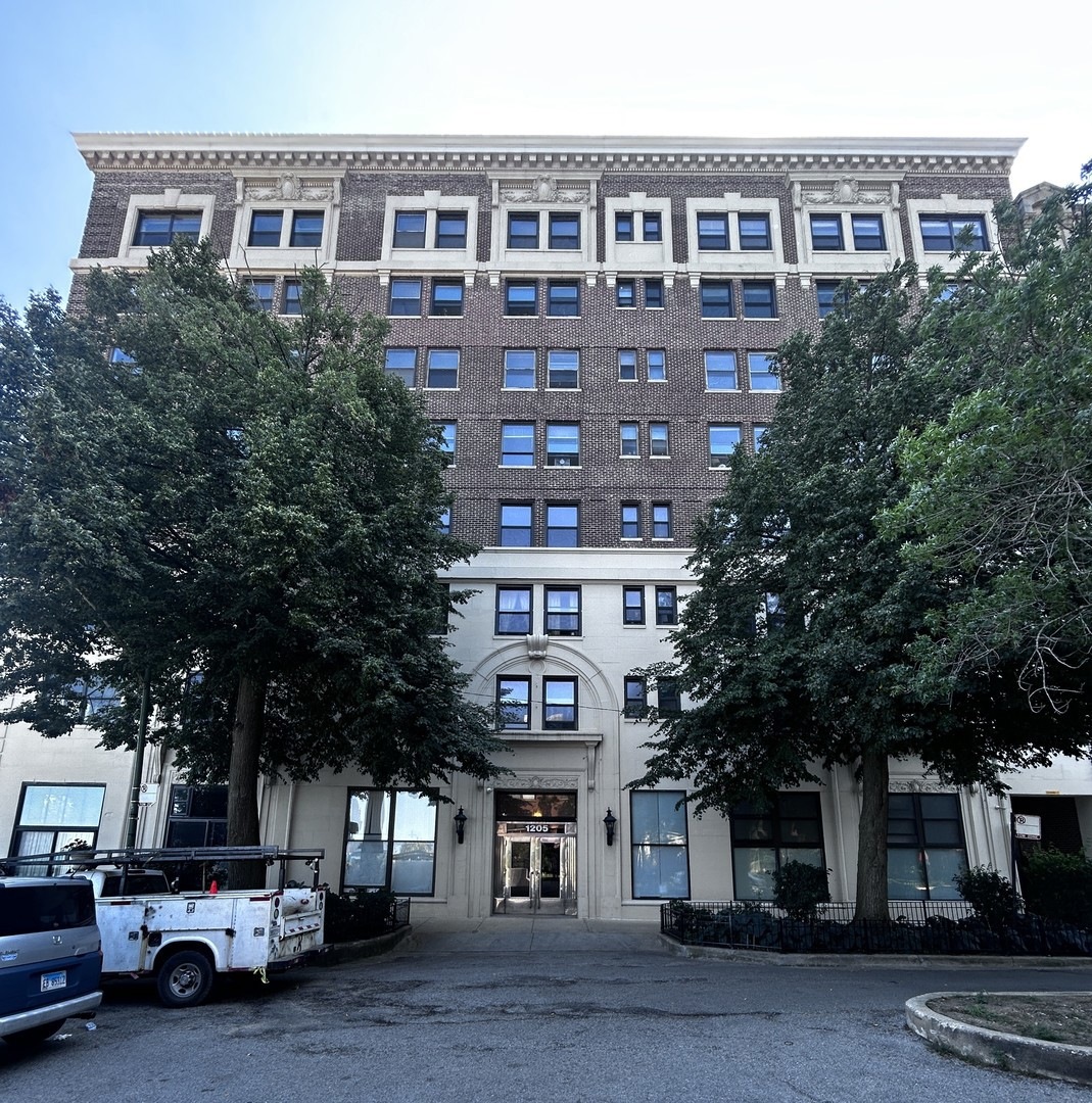 Sherwin on the Lake Condominium unit 412, Chicago, IL 60626 - photo 1