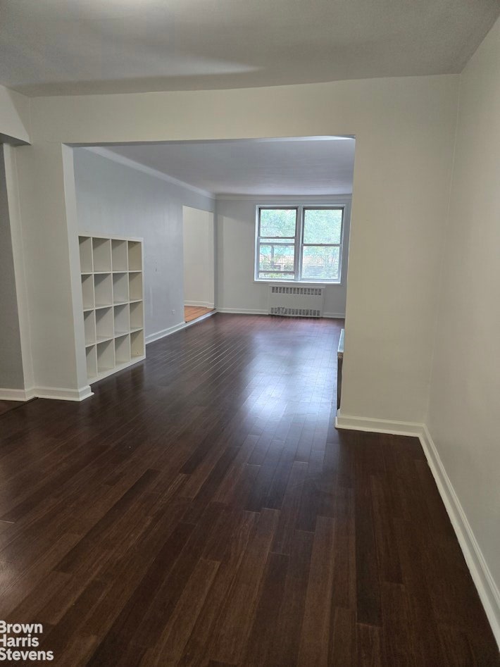 The Colorado unit C-12, Forest Hills, NY 11375 - photo 1