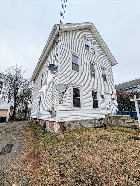 49 Springdale Ave unit 2nd floor, Meriden, CT 06451 - photo 1