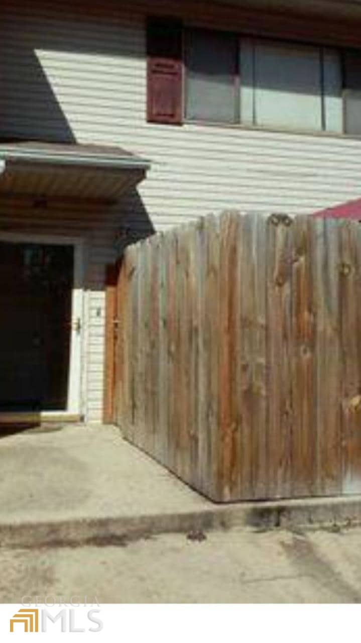 For Rent $1,250/month