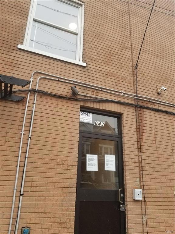 643 N 12th St unit 2 R, Allentown, PA 18102 - photo 1