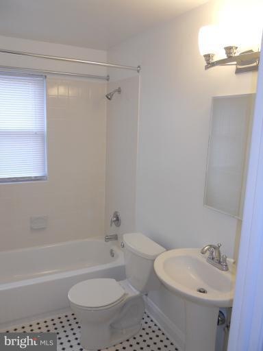 3804 Sinclair Ln, Baltimore, MD 21213 - photo 1