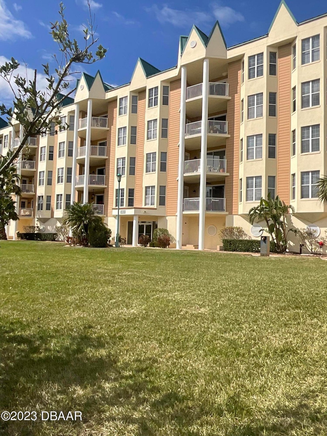4620 Riverwalk Village Court