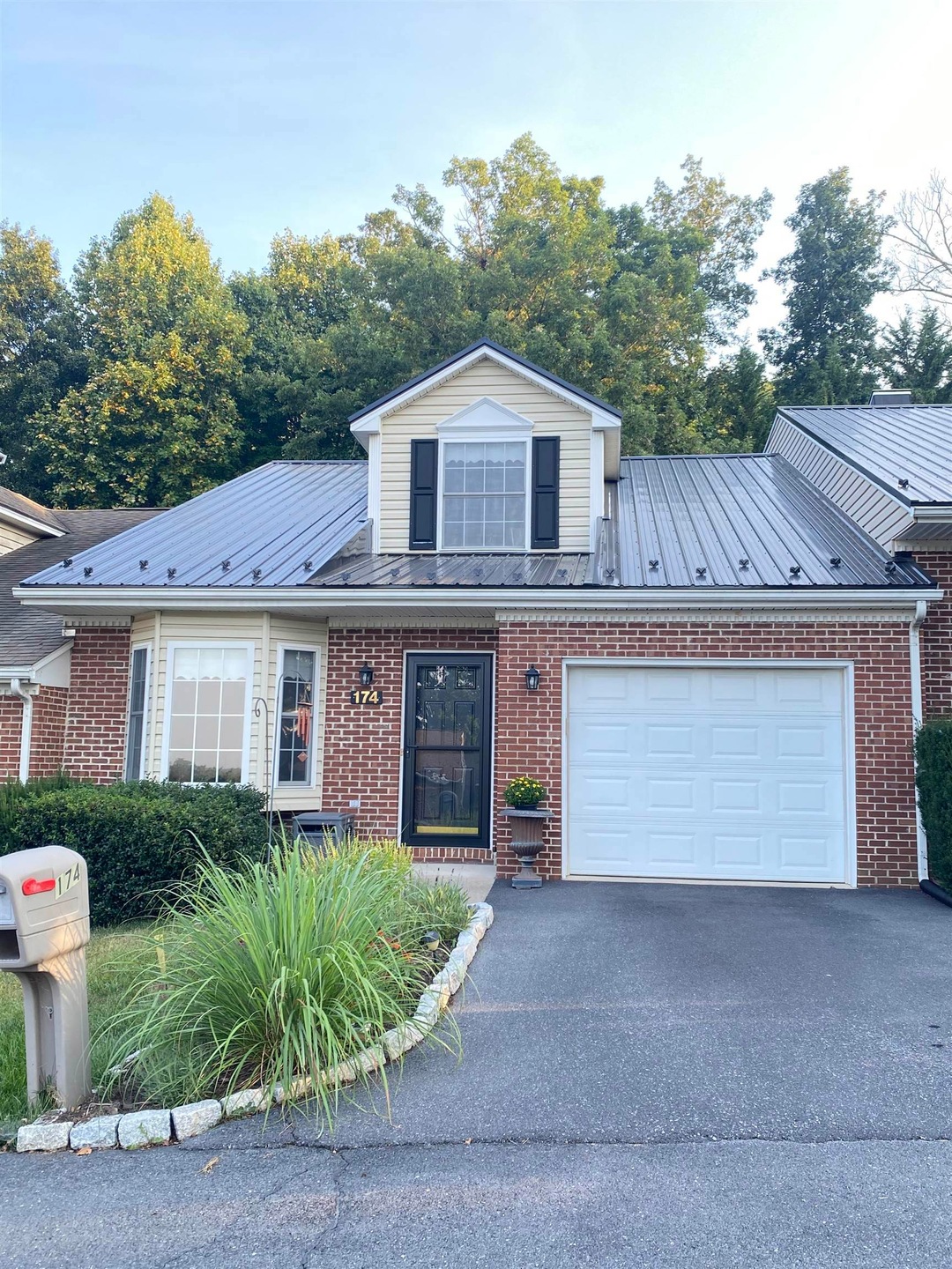 174 Emerald Dr, Harrisonburg, VA 22801 - photo 1