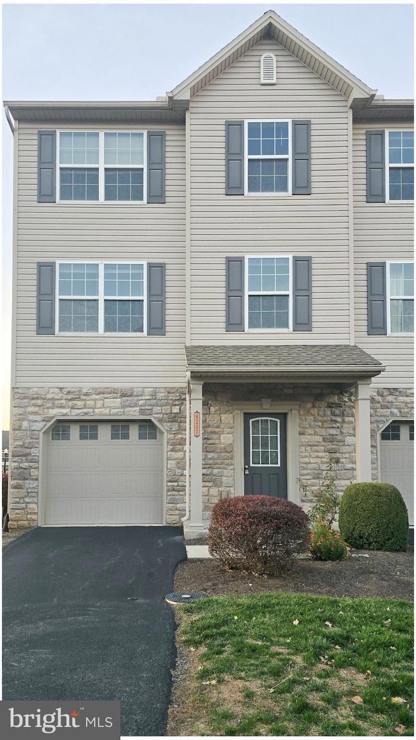 6207 Galleon Dr, Mechanicsburg, PA 17050 - photo 1