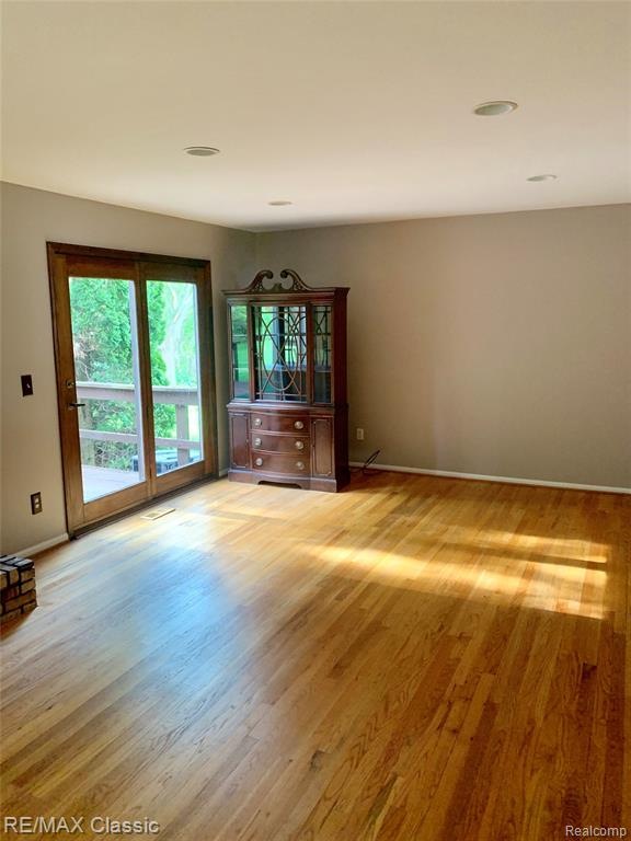 2357 Harness, West Bloomfield, MI 48324 - photo 1