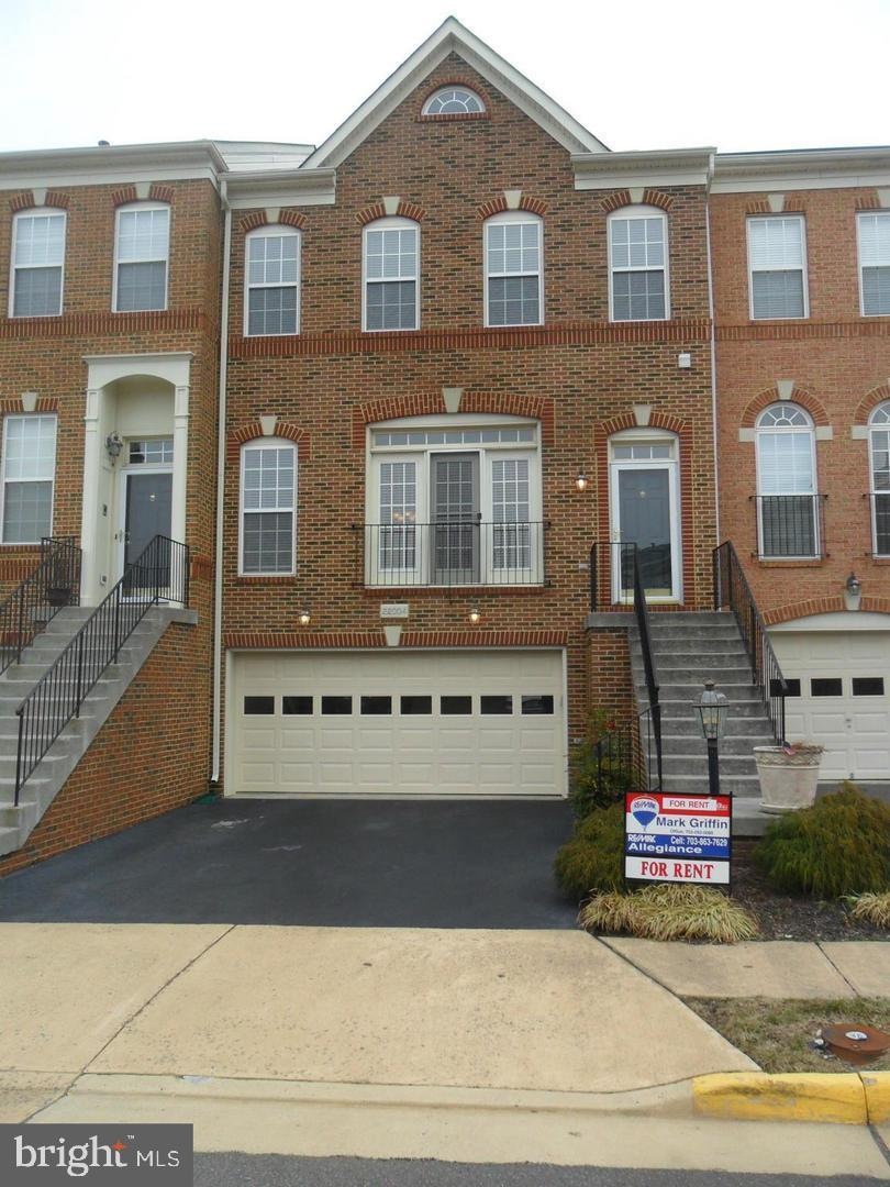 22004 Avonworth Square, Broadlands, VA 20148 - photo 1