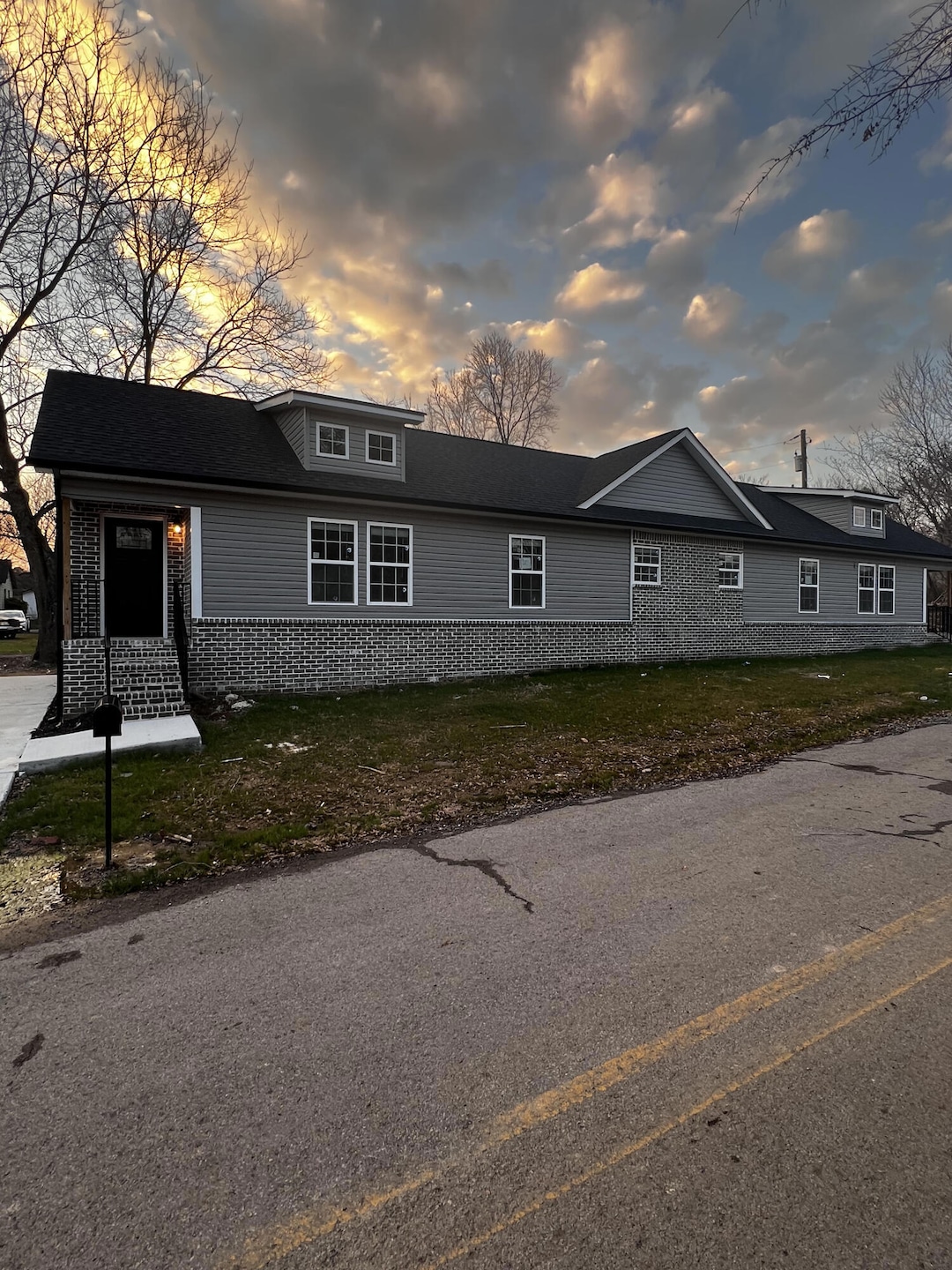For Sale $1,500,000 • Co-Listing Agent