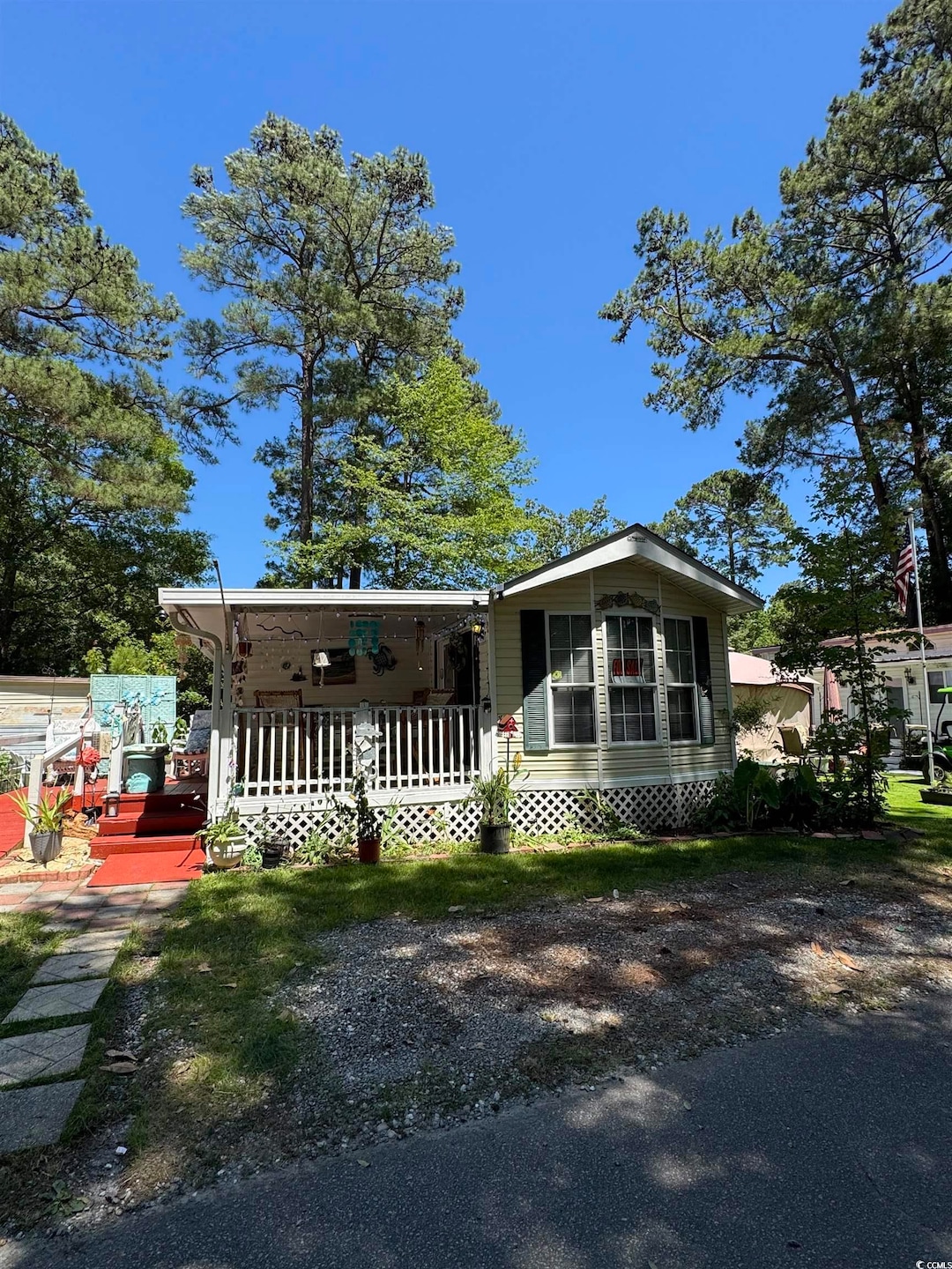 View of manufactured / mobile home