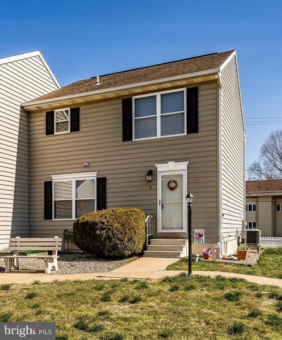 1 Terry Ct, Downingtown, PA 19335 - photo 1