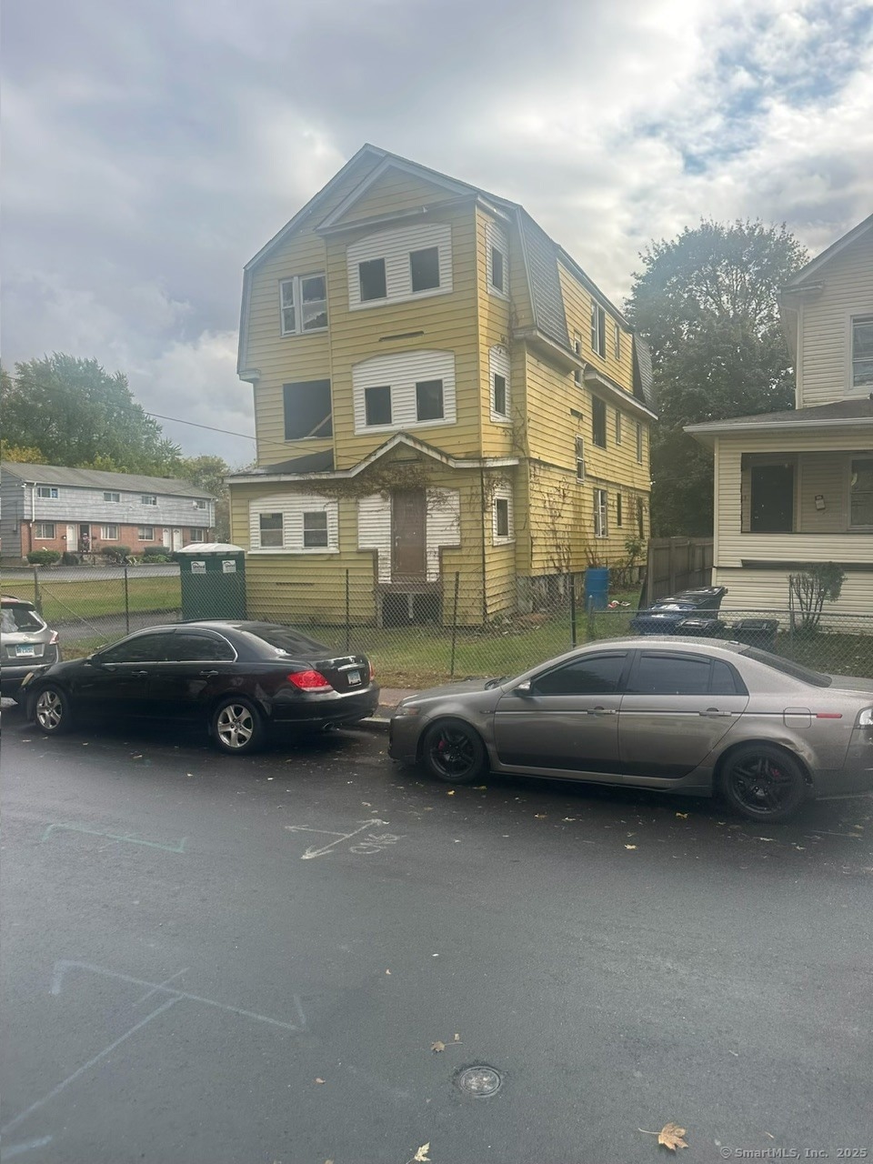 59 Mansfield St unit 61, Hartford, CT 06112 - photo 1