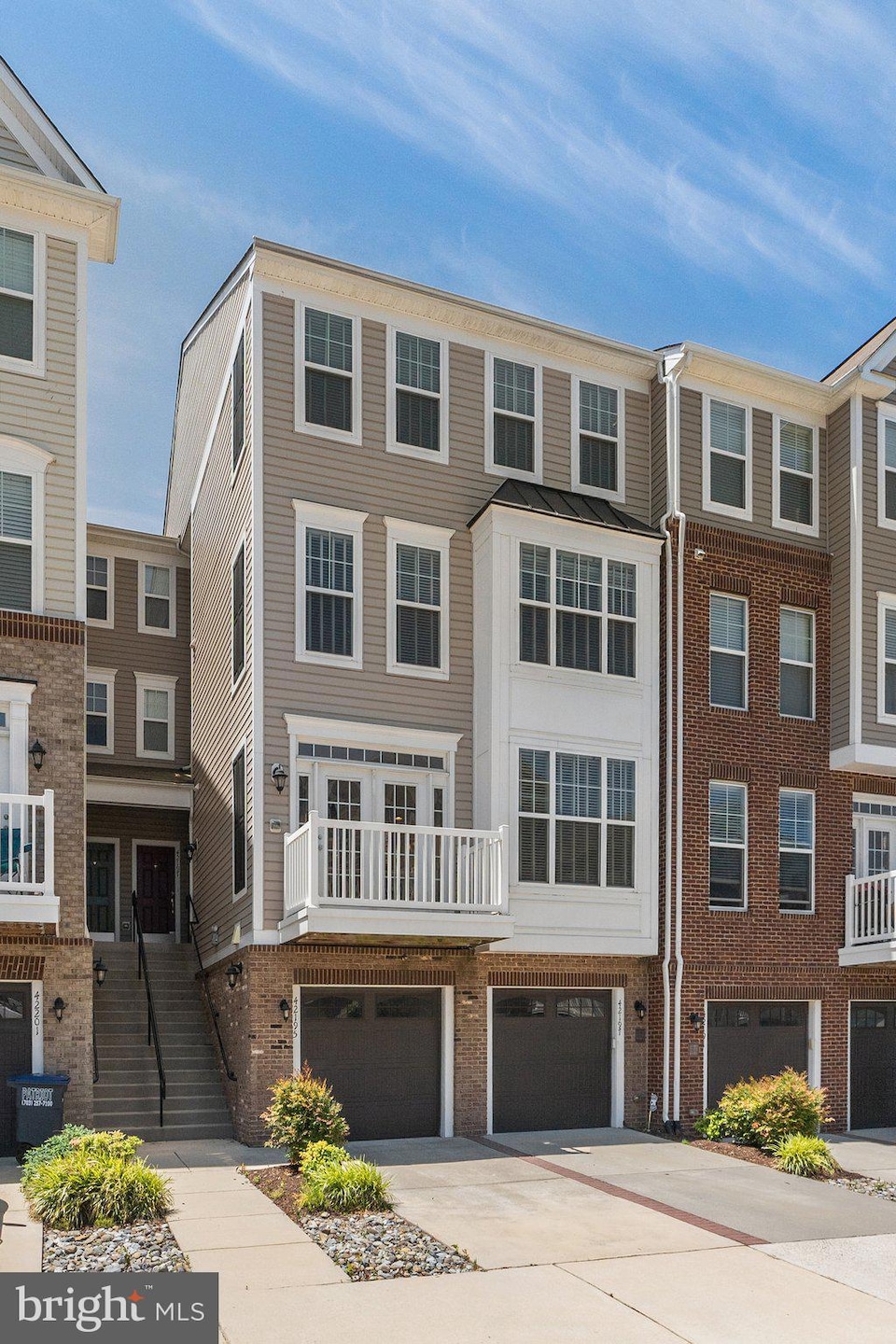 42195 Canary Grass Square, Aldie, VA 20105 - photo 1