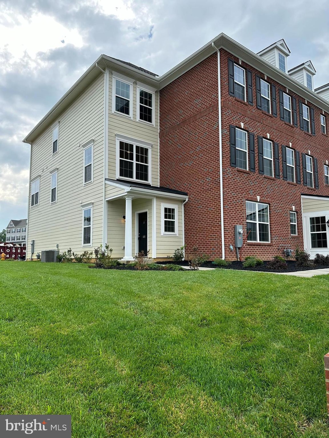 401 Lenape Way, Claymont, DE 19703 - photo 1