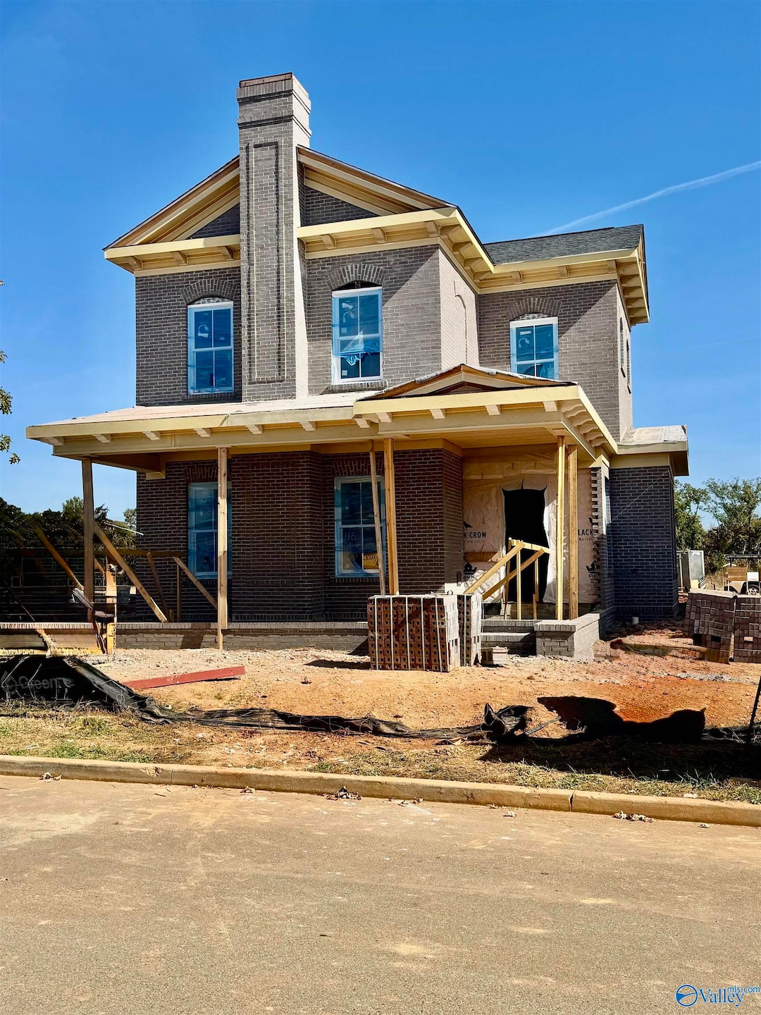 For Sale $1,002,893 • Co-Listing Agent