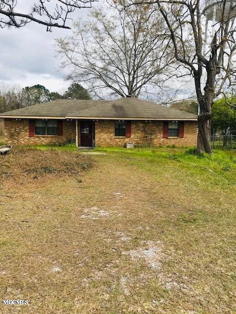 415 Grover Barrett Rd, Picayune, MS 39466 - photo 1