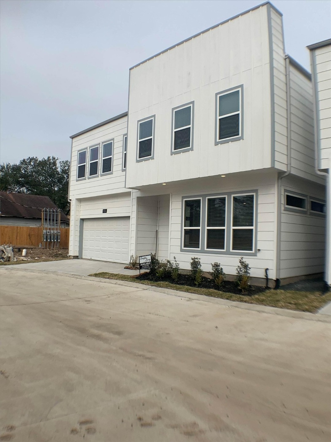 9014 Lonestar Creekbend Ln, Houston, TX 77080 - photo 1