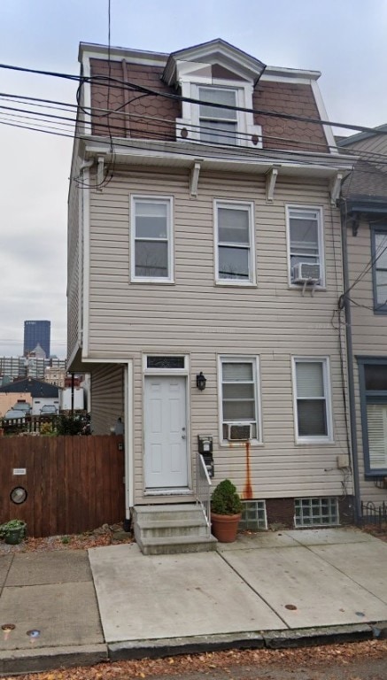 For Rent $1,195/month