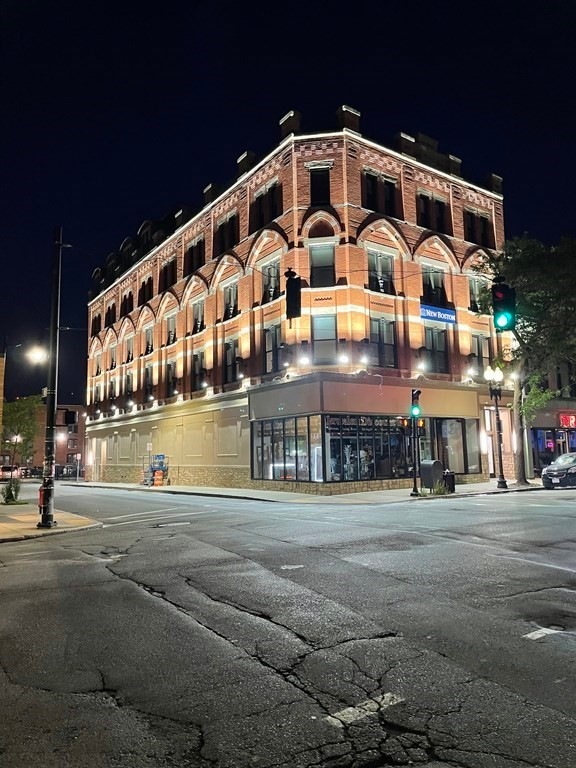 64 Market St unit 403, Lynn, MA 01901 - photo 1