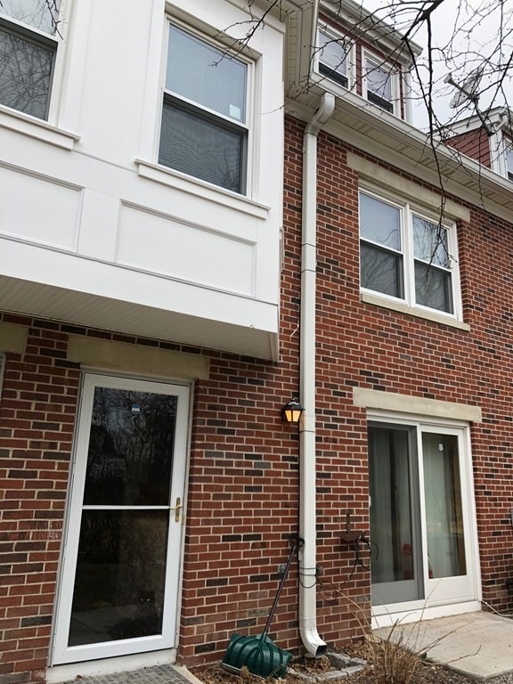 162 Quincy Shore Dr unit 65, Quincy, MA 02171 - photo 1