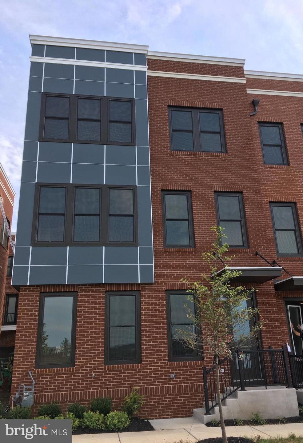 9201 Central Green St, Lorton, VA 22079 - photo 1