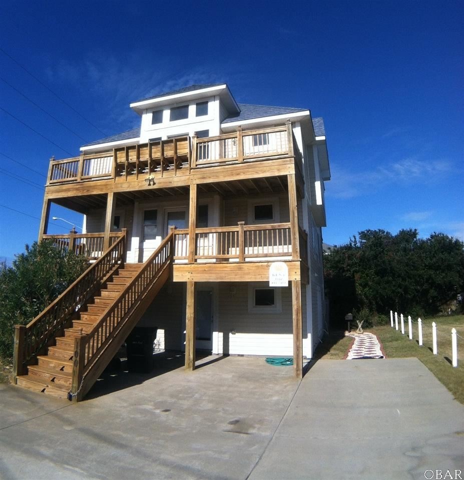 Entrance on ground floor as well as first floor ma