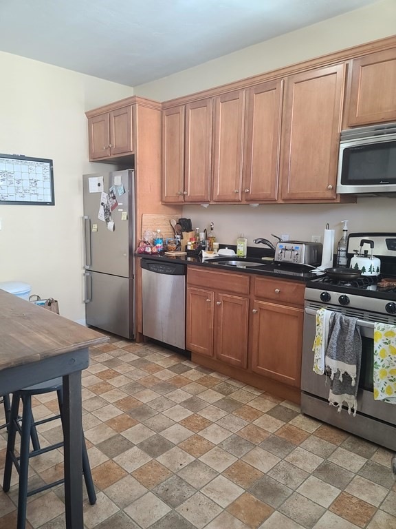 658 E 8th St unit 3, Boston, MA 02127 - photo 1