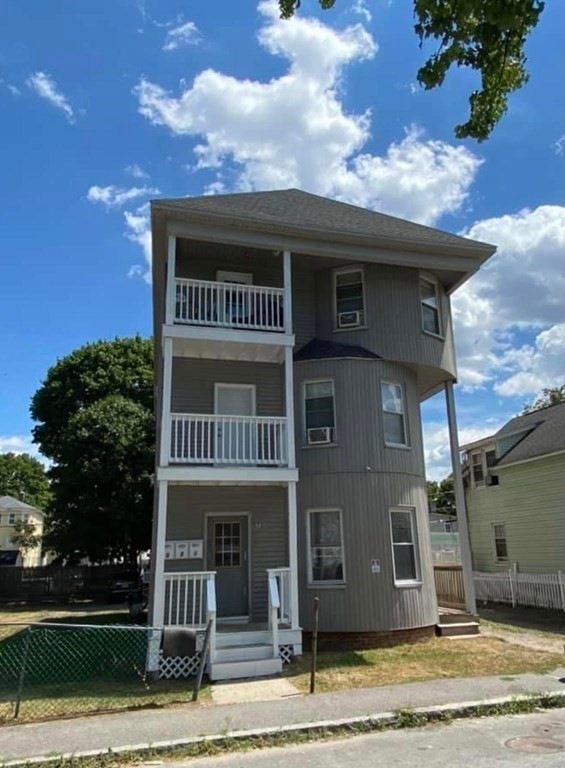 20 Hacker St unit 2, Worcester, MA 01603 - photo 1