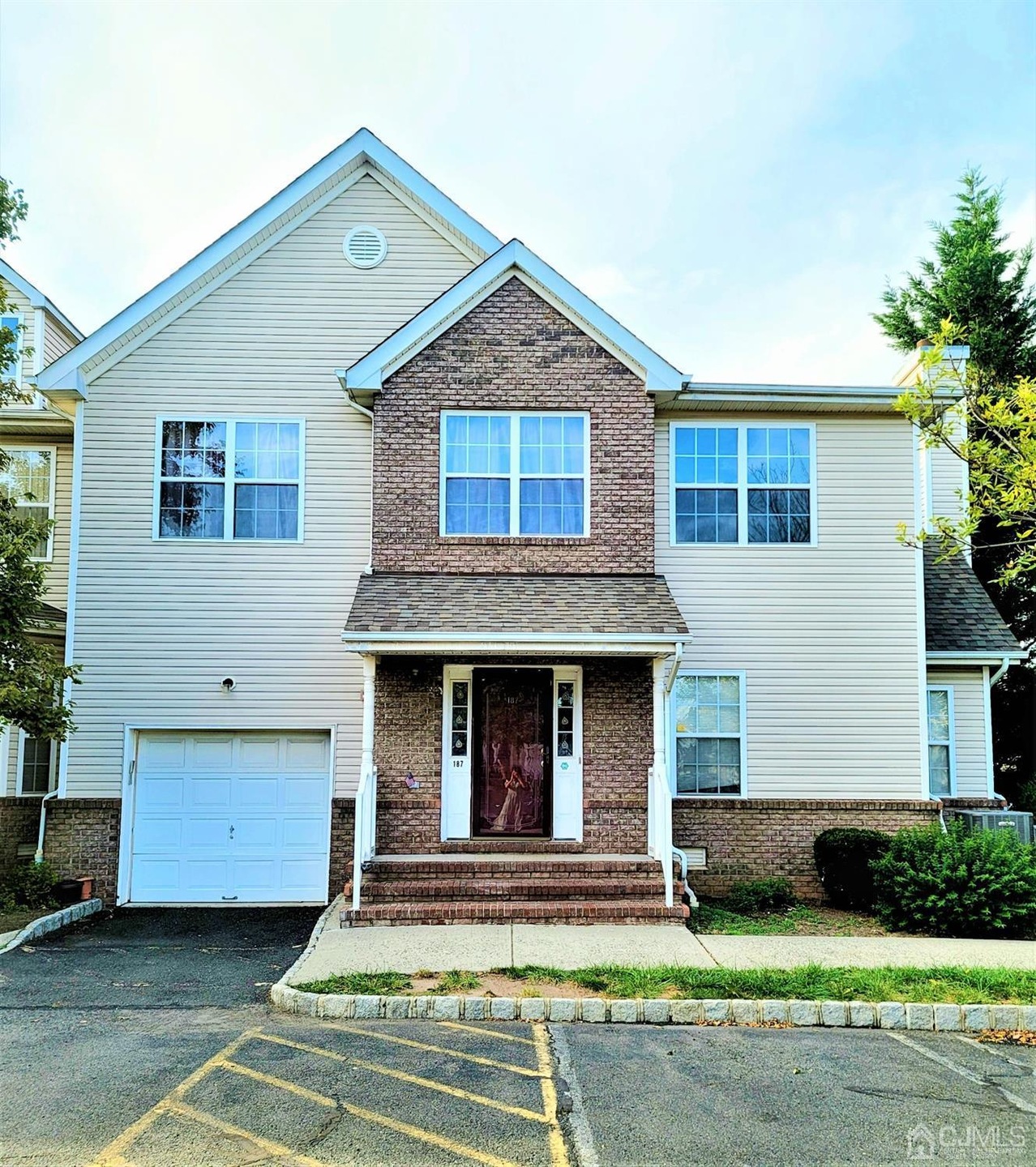 187 Sunshine Dr, Piscataway, NJ 08854 - photo 1