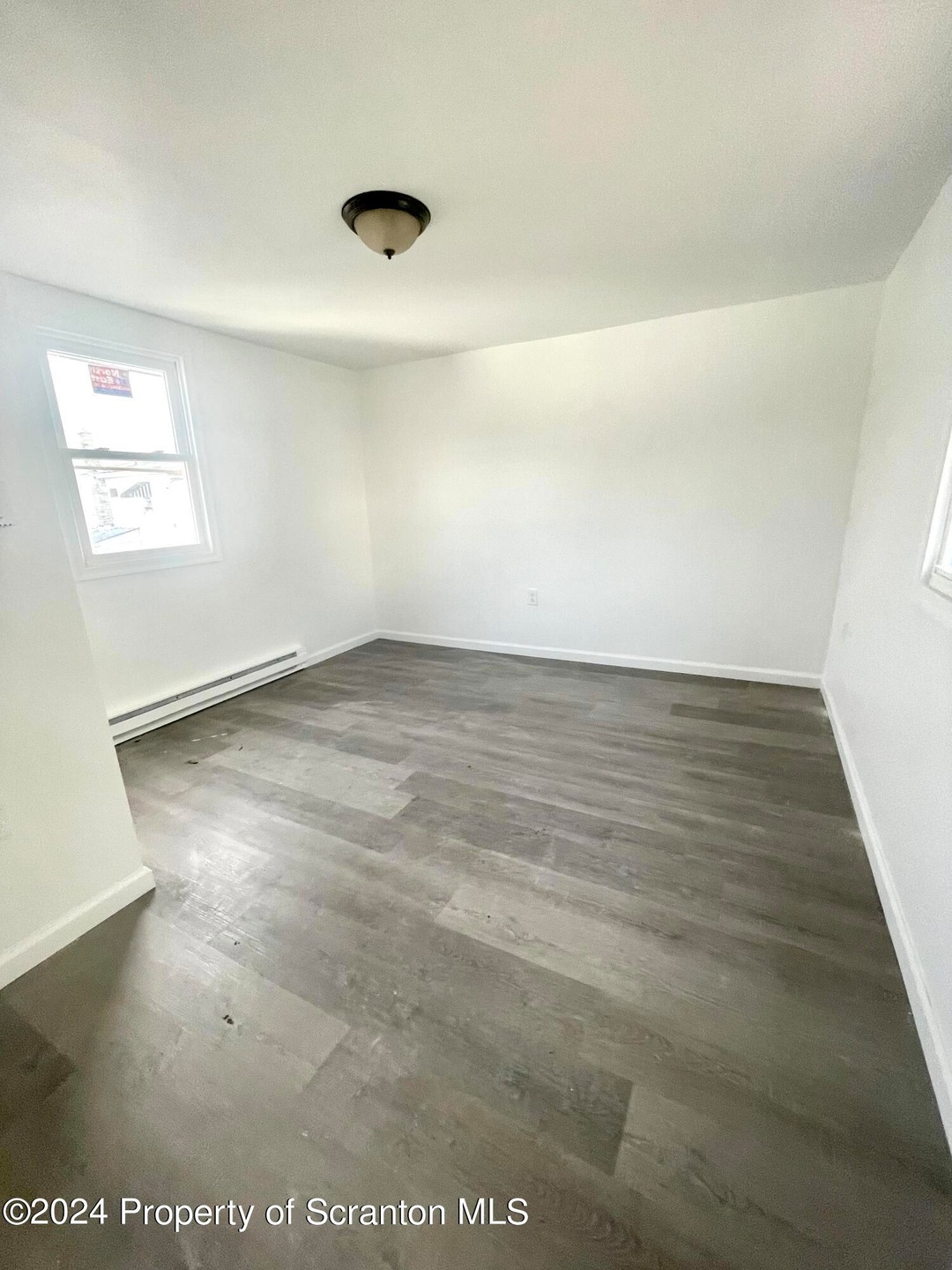 347 Roberts Ct, Scranton, PA 18504 - photo 1